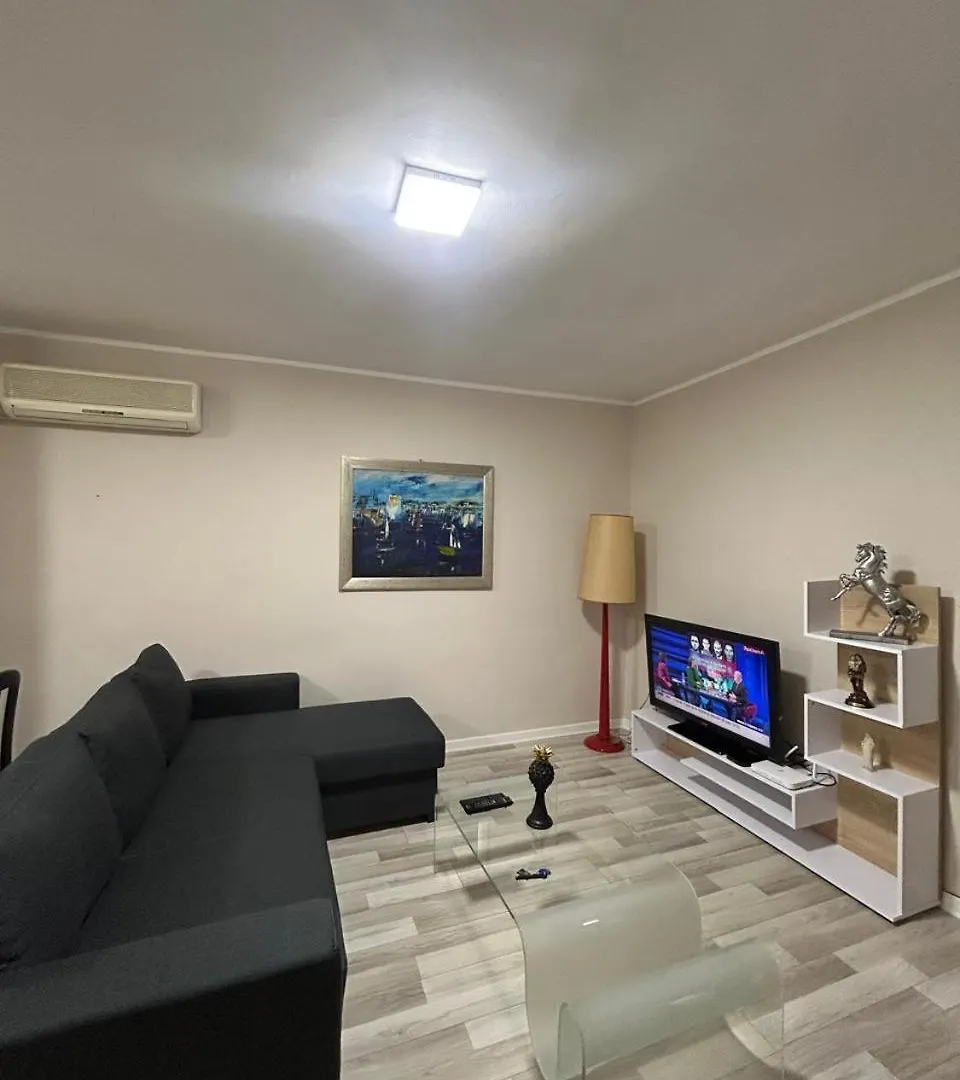 Alle'S M Shyri Accommodations Tirana 0*,  Albánia